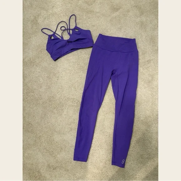 Bombshell Sportswear Set!Cross listed on Mercari and Curtsy!